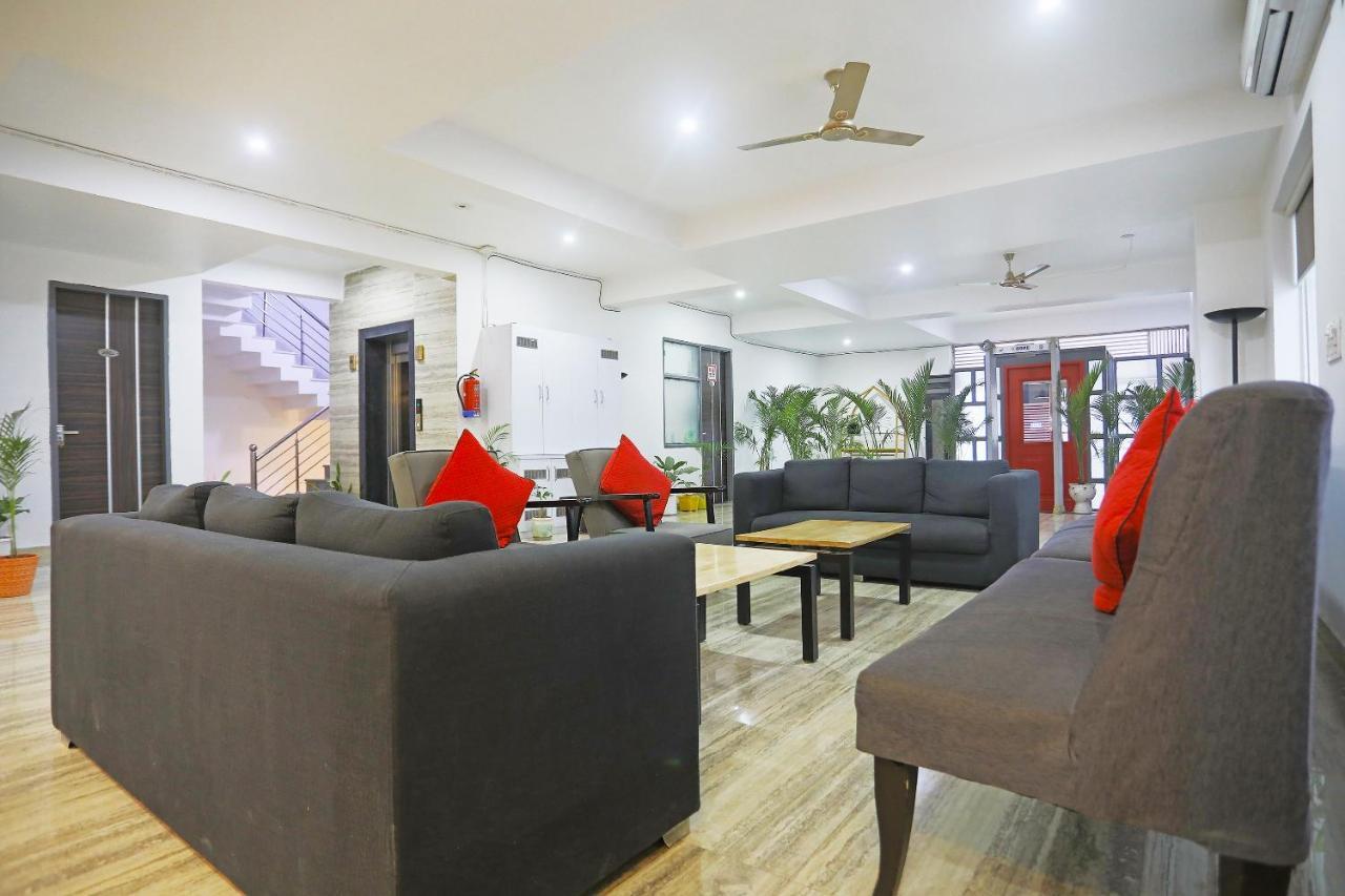 Super Townhouse Cloud Bay, Near Genpact, Sector-69, Gurgaon Exterior foto