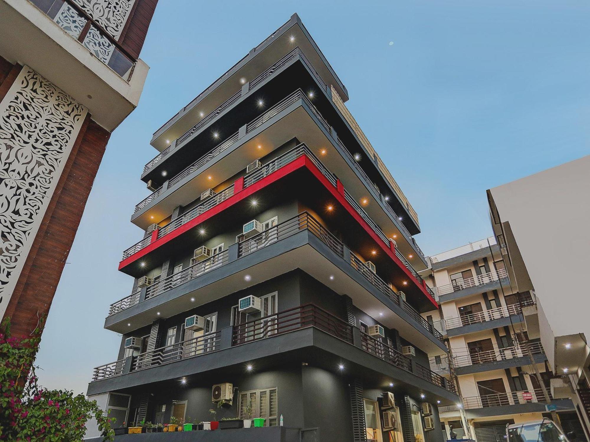 Super Townhouse Cloud Bay, Near Genpact, Sector-69, Gurgaon Exterior foto