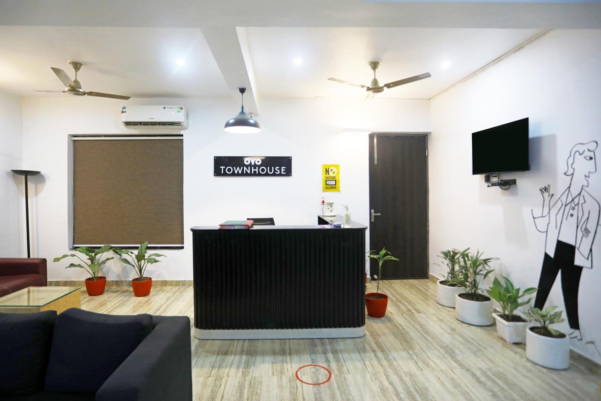 Super Townhouse Cloud Bay, Near Genpact, Sector-69, Gurgaon Exterior foto